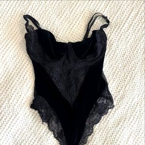 Vintage Victoria's Secret Black Lace & Velvet Thong Bodysuit | Small